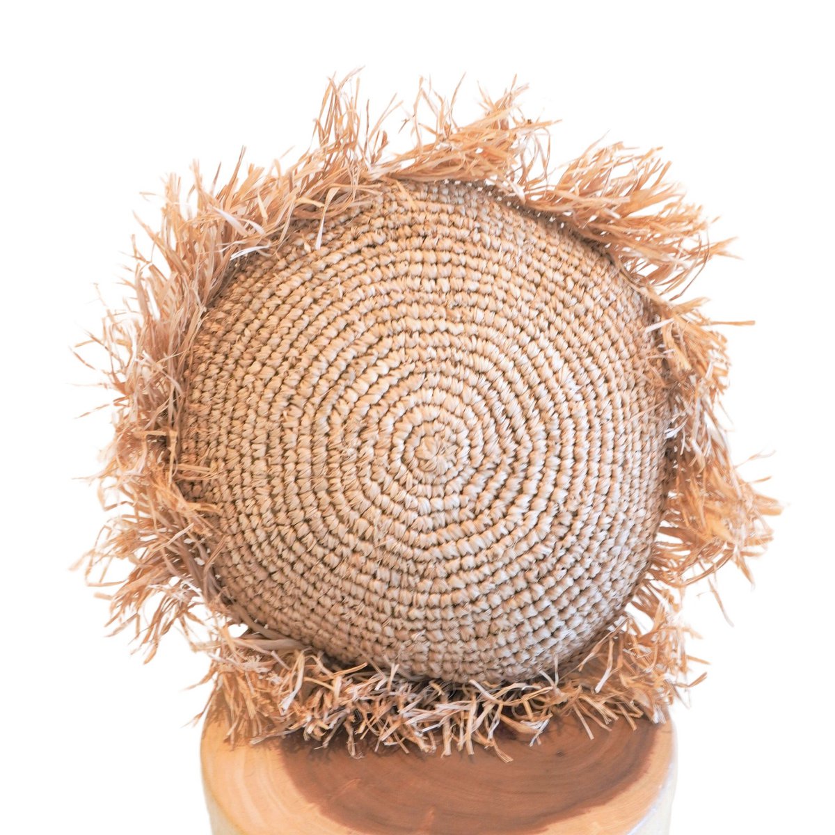 Rond Boho Kussen Tarakan met Franjes gemaakt uit Raffia