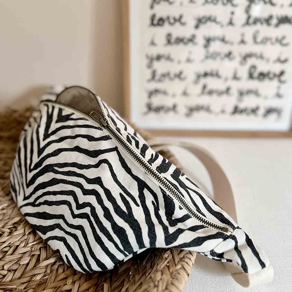 ** ZOMER PROMO **  Bananentas – Zebra Greige
